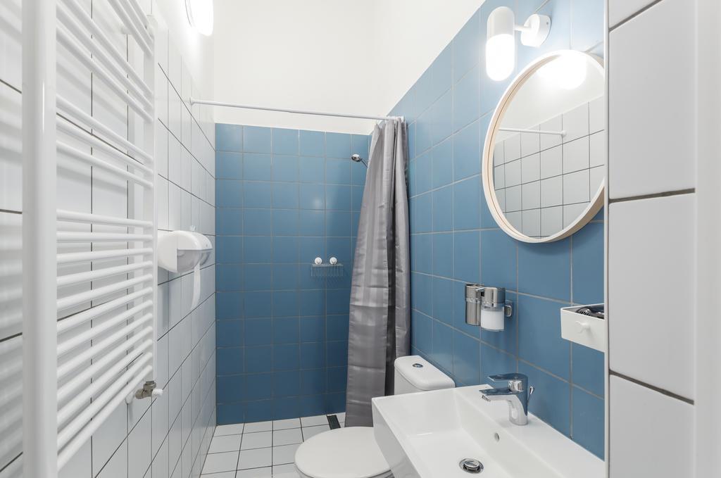Habitación con baño privado - 8 camas
